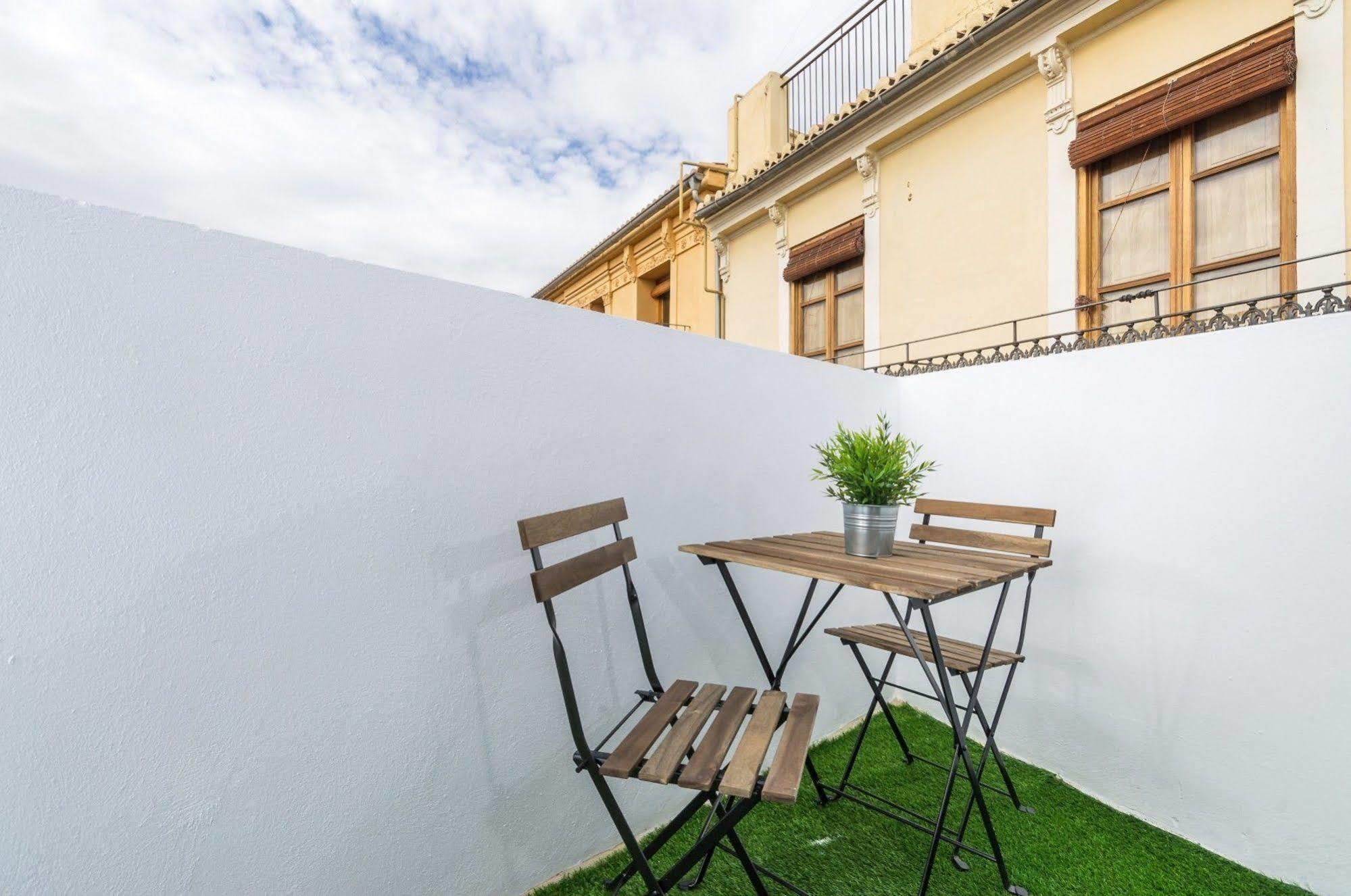 Bet Apartments - Tramontana Apartments Valência Exterior foto